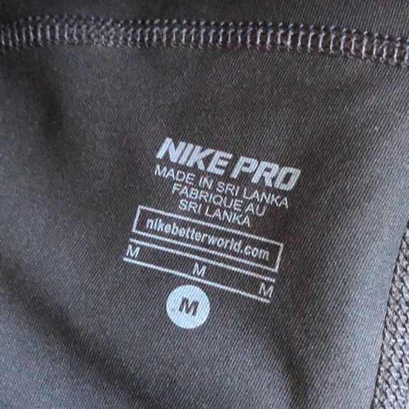 Nike crops size med - Picture 2 of 4